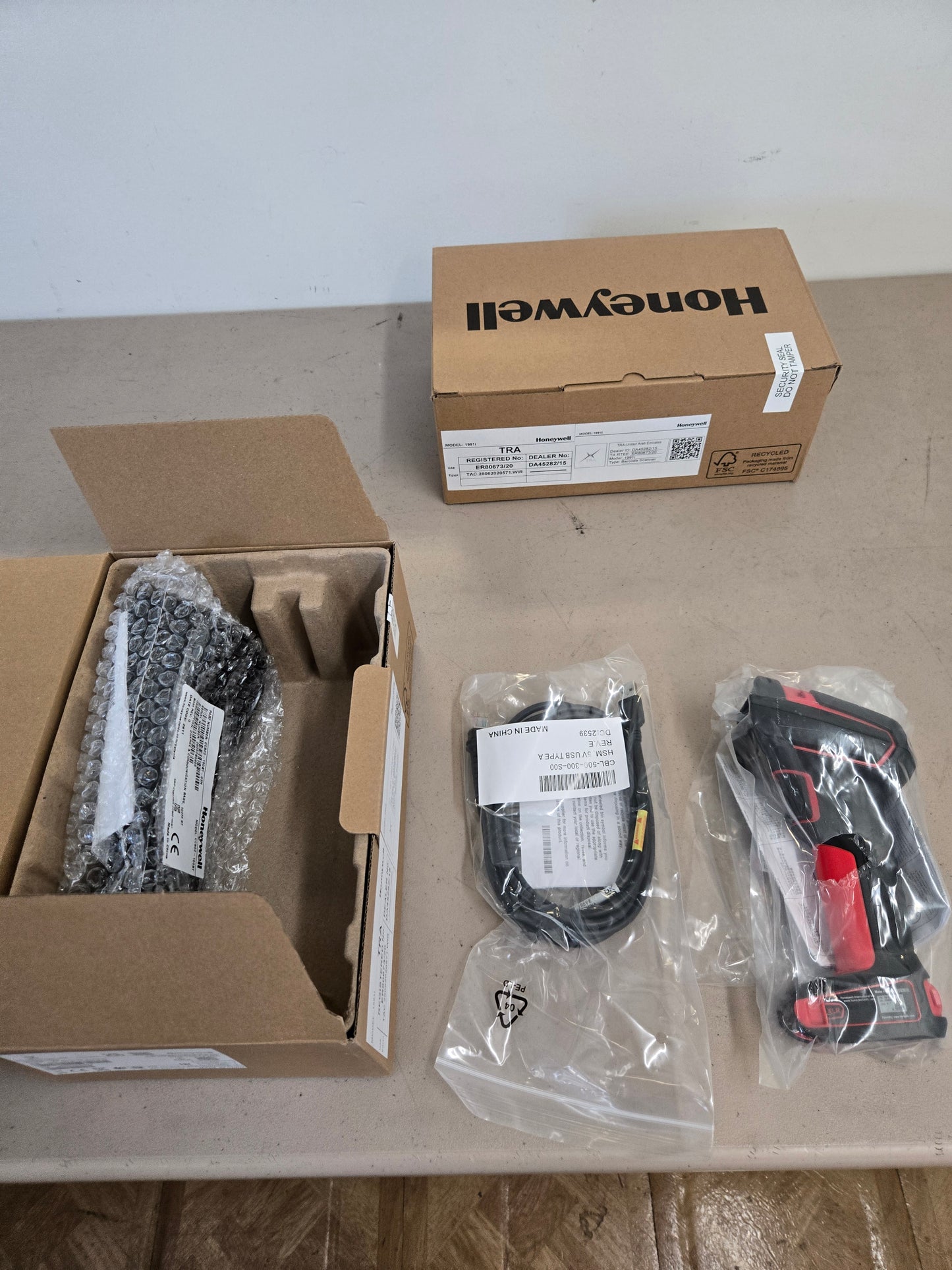 Honeywell Granit 1991iXLR Industrial Scanner Kit (P/N: 1991iXLR-3USB-5-N)
