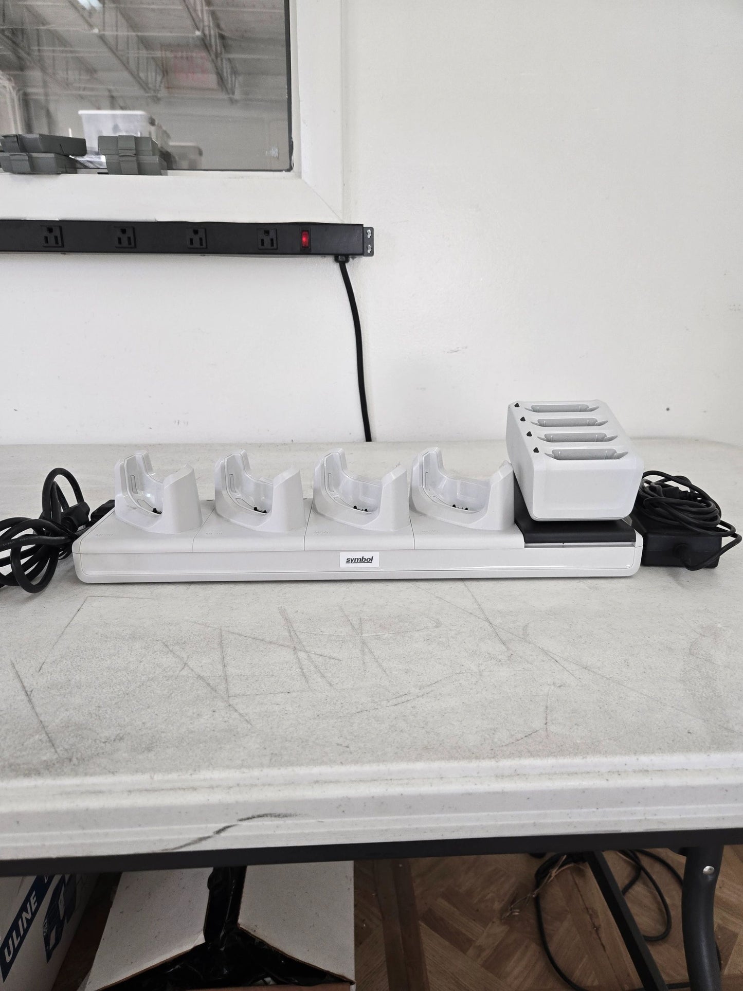 Zebra Healthcare Universal 4-Slot Cradle (P/N: CRDUNIV-40-5000HC)